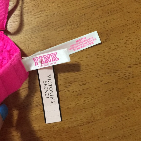 Victoria Secret Bra - Picture 2 of 2